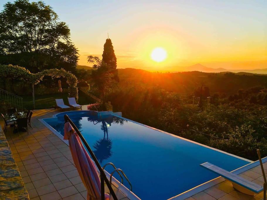 Markopoulon Oropou Villa Marrone Splendid Seaview מראה חיצוני תמונה